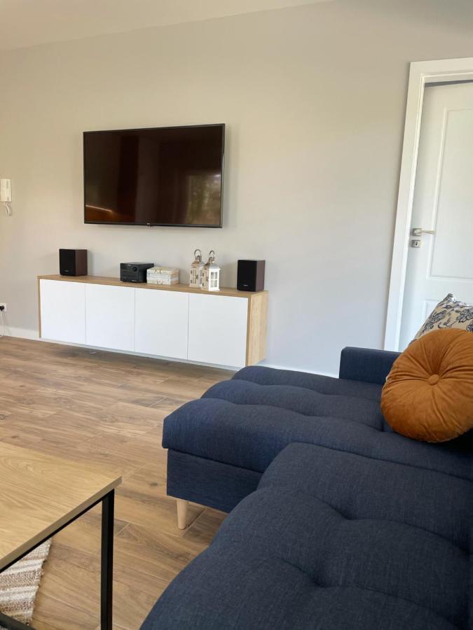 Marble Wave Rowy Apartment